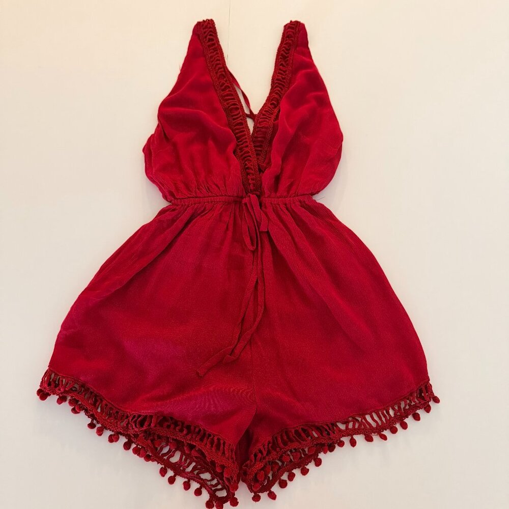 NWT Womens Spaghetti Strap Tassel Hem Lined Romper S/M Beach Boho Burgundy